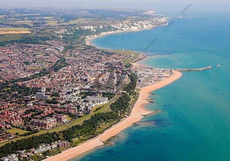 Wonderful West End - Parking Inc * Folkestone