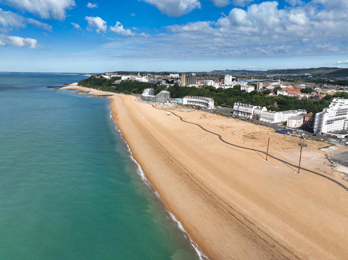 Wonderful West End - Parking Inc * Folkestone